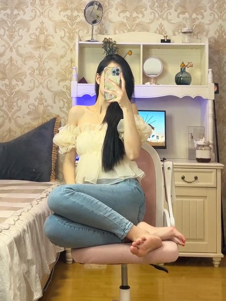 唐十七最新作品发布,如何在微博和微密圈中找到她的新作