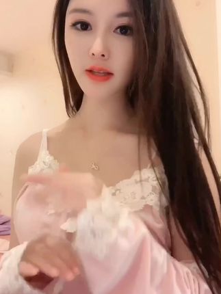夏天的小雪的网红路,从微密圈到抖音的成功案例