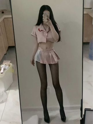 抖音小芋泥微密圈作品解析,她的付费资源值得观看吗?