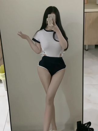 小芋泥yyy抖音微密圈付费内容,她的独特穿搭风格为何圈粉无数?