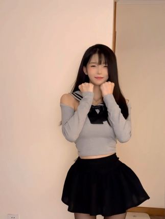 抖音一只树懒的微密圈资源,她的时尚穿搭为何备受关注?