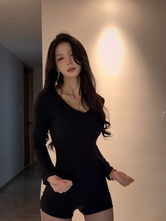 一只树懒的微密圈作品合集,她的付费资源是否物有所值