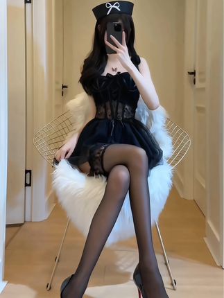 抖音猫梨梨微密照片合集，时尚穿搭达人有何秘诀？