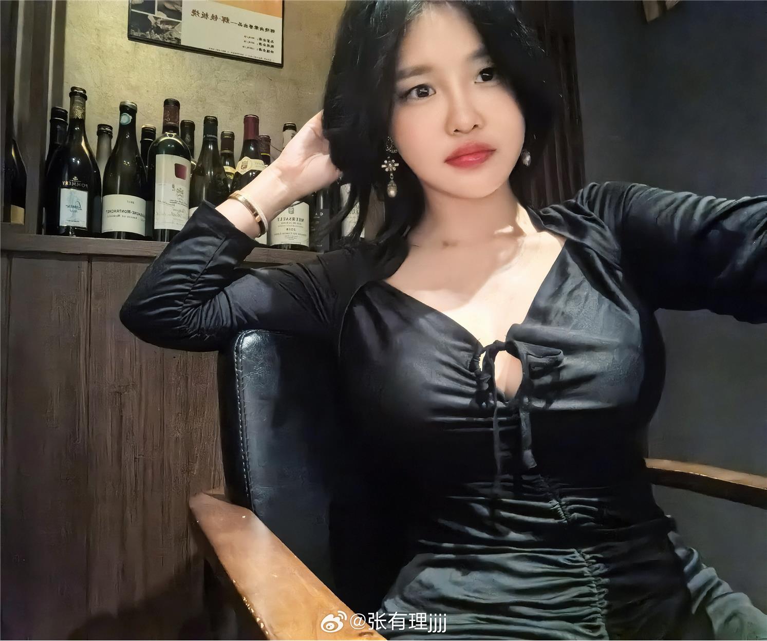 张鑫baby是谁?微密圈作品展现其独特气场