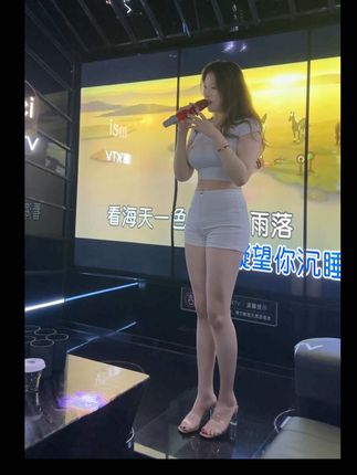 黑丝蒙眼+撕袜造型!可可西yyy微密圈写真合集不容错过