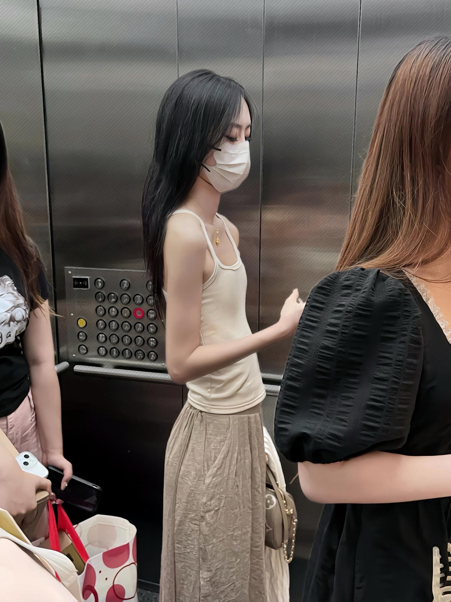佐佐酱v背景介绍,从默默无闻到粉丝追捧,佐佐酱的逆袭之旅