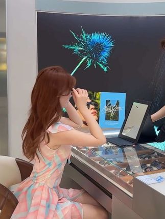 十万口草莓粥粥的微密圈作品合集,所有写真套图一次打包下载