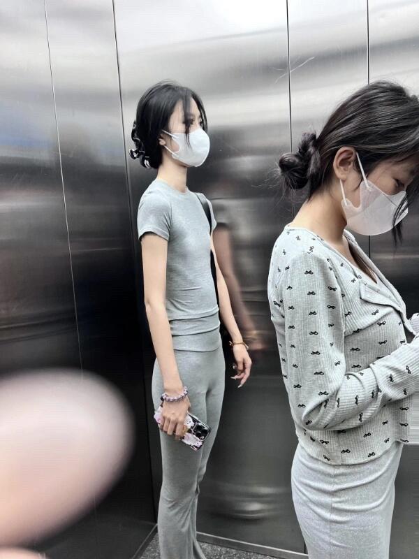 微博微密圈脸红Dearie写真合集,意境十足的艺术照片!