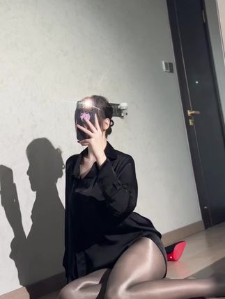 微密圈嘉宾图组7元起！可可西yyy超值写真资源抢购