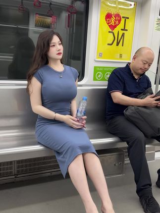 高挑女神可可西yyy的微密圈风采尽显,资源包大揭秘