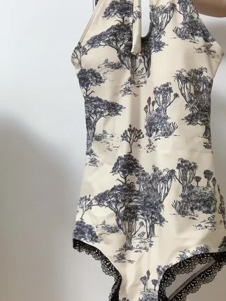 小芋泥yyy微密圈作品欣赏,她的作品如何展示个人魅力?