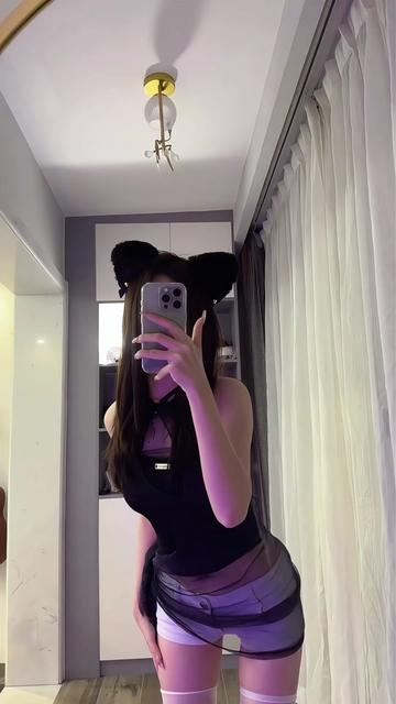 抖音一只佐佐酱微密图片包,把美丽呈现在镜头面前,捕捉她的动人瞬间