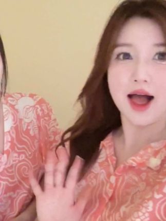「十万口草莓粥粥」微密圈写真合集,无水印高清资源分享