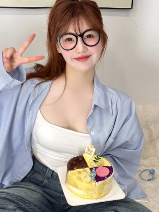 十万口草莓粥粥的微密圈作品合集,所有写真套图一次打包下载