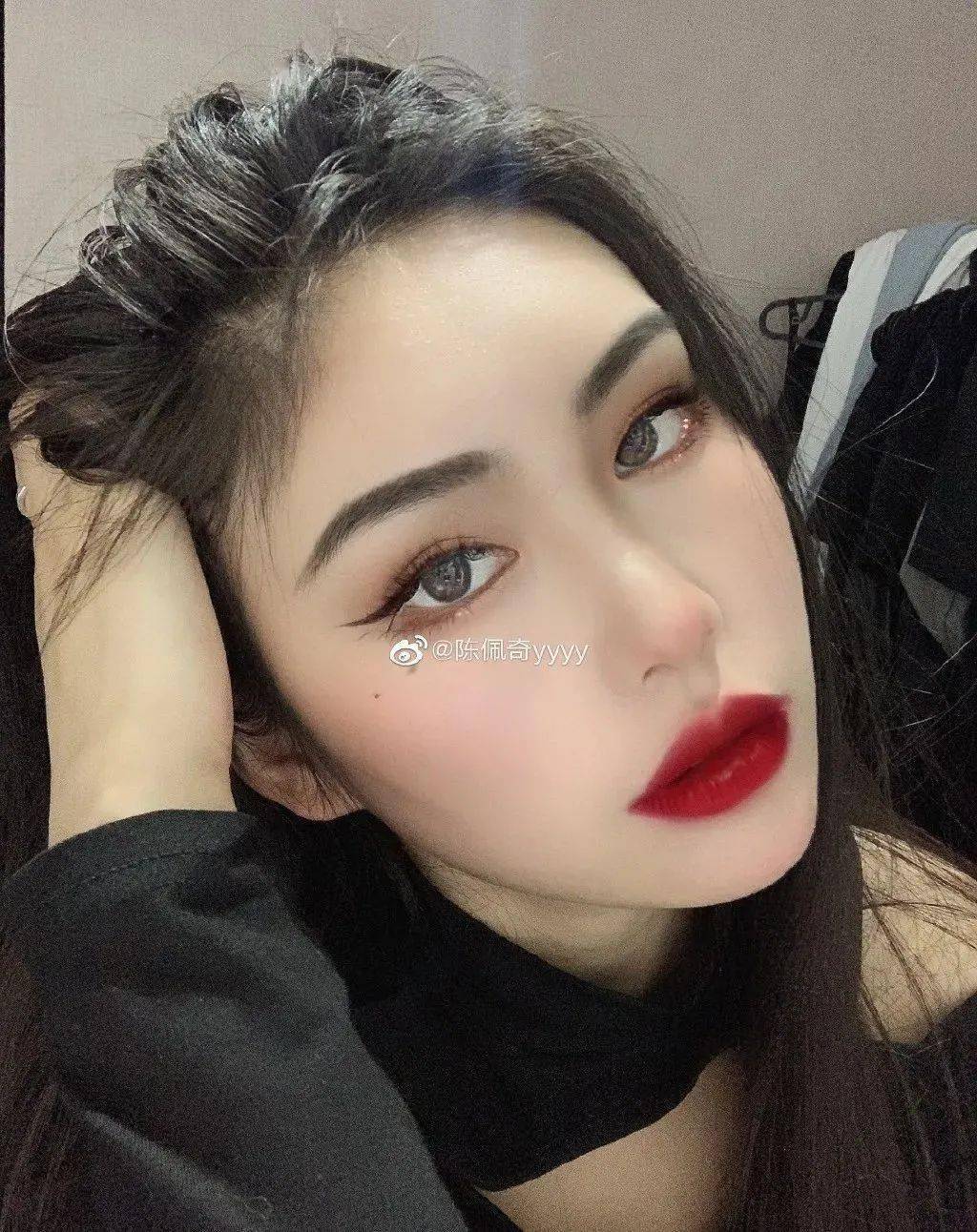 揭秘陈佩奇微密圈作品图片背后的故事，探寻网红陈大小姐神秘魅力