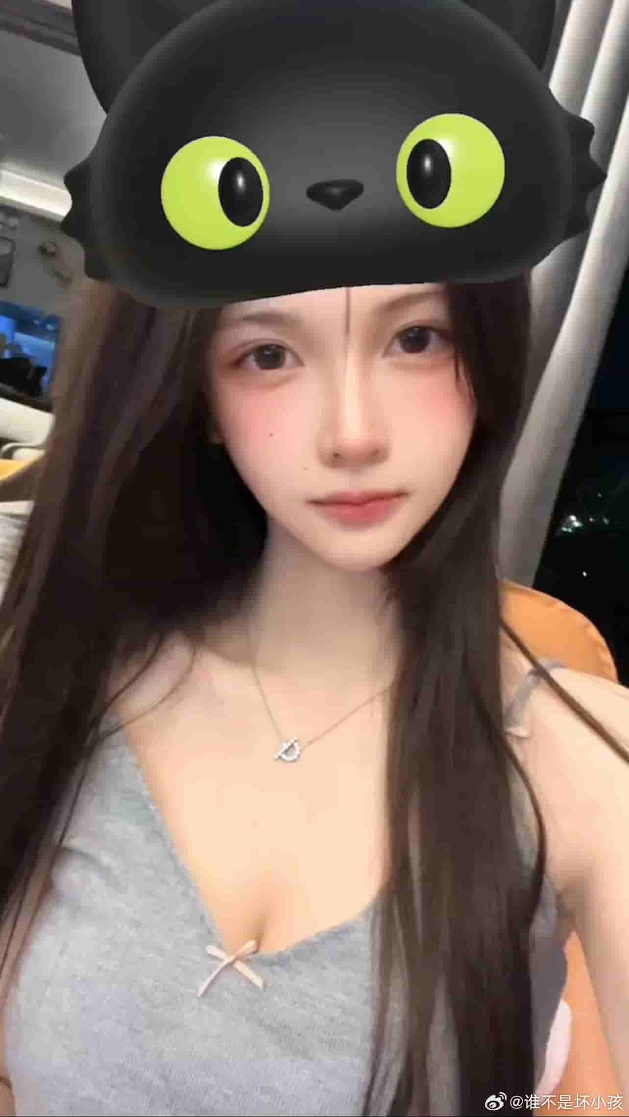 颜值博主刘辉微密圈作品资源惊艳无数粉丝,引领时尚潮流