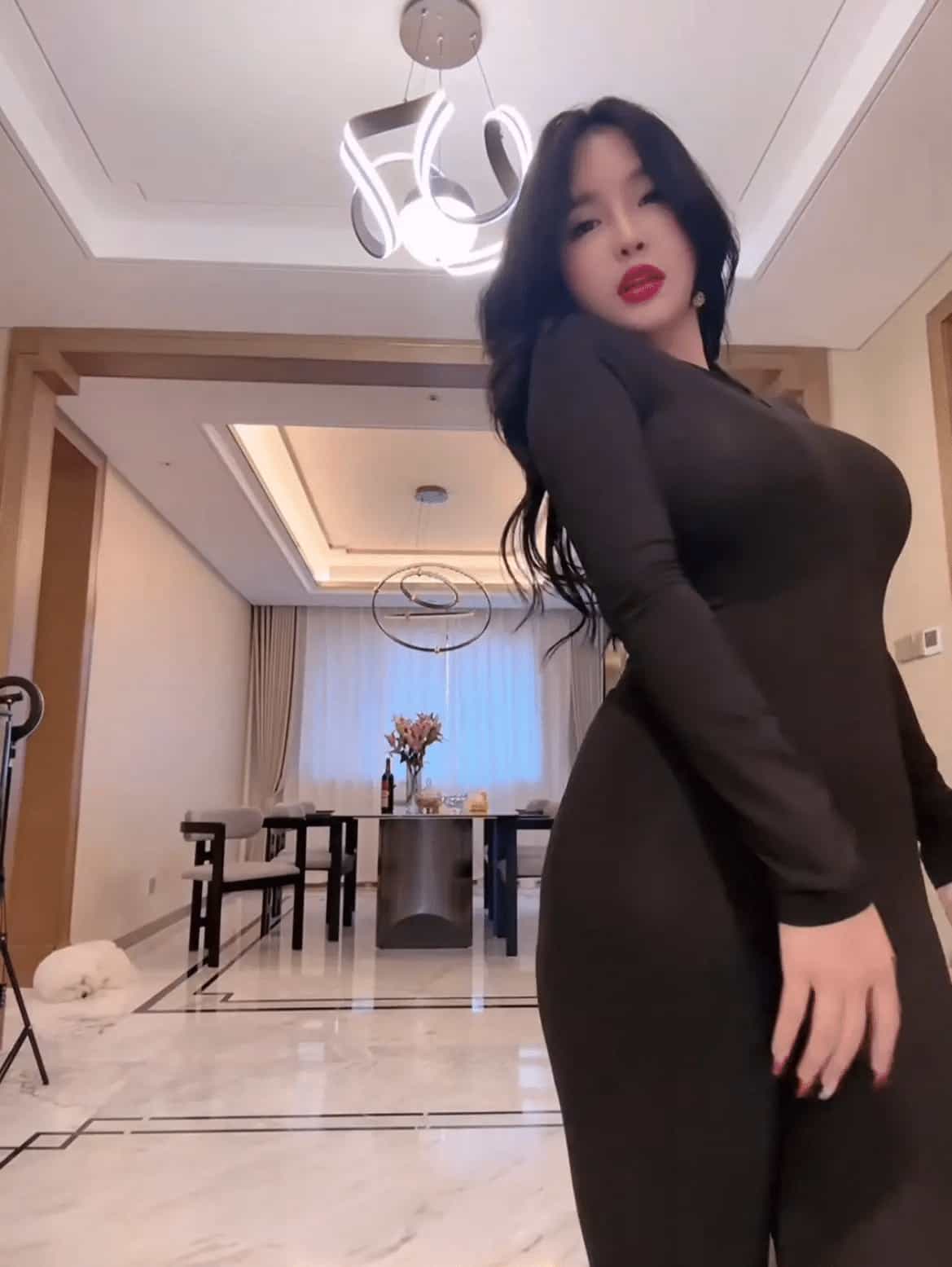 张鑫baby微密圈套图和视频合集,展现独特魅力和绝佳演技