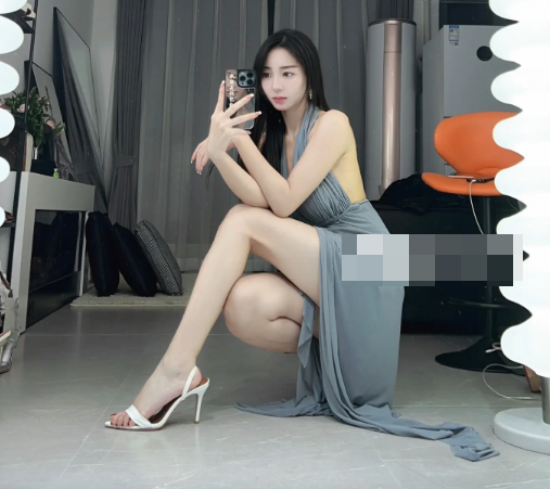 如何看待抖音网红我就是张包包呀微密圈资源-1 如何看待抖音网红我就是张包包呀微密圈资源