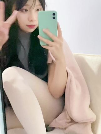 抖音网红昕昕很萌微密圈视频梗资源,展现女性优雅与魅力