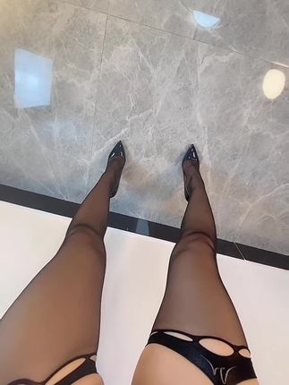 俏妞qiaoniuTT微密写真分享,分享她在TT微密圈中的写真作品