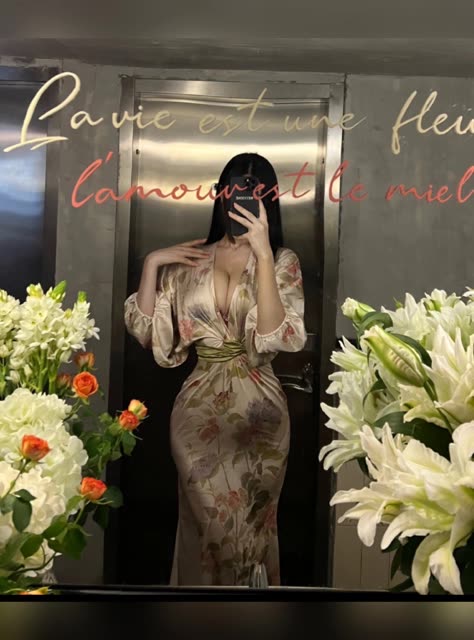 奶白鹿神微密圈里的性感写真,尽情欣赏她的魅力