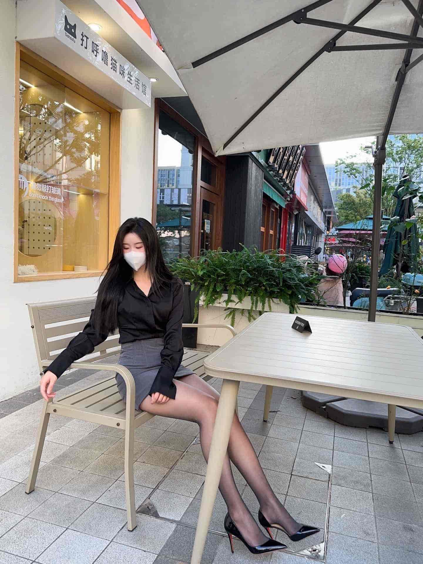 July芝岚的图片集,欣赏甜美瞬间
