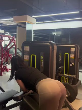 迷人的五姨太微密圈免费图集,抖音网红的魅力展现