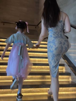 可可西yyy微密圈精彩绽放,闪耀登场引人瞩目