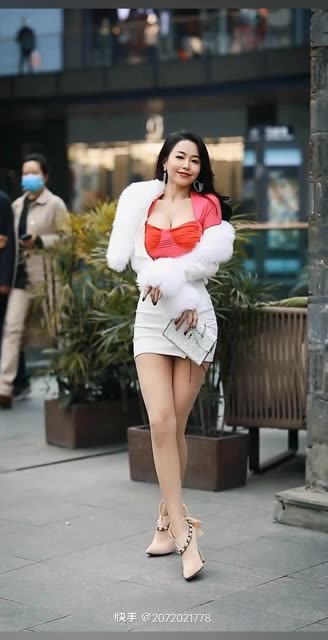 童小芯微密圈图片，魅力十足的紫色哒豚豚呀视觉盛宴