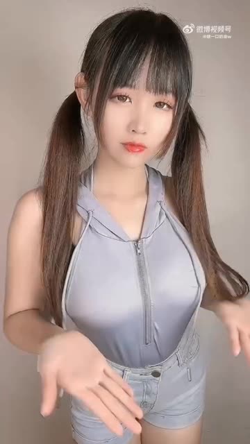 紫色哒豚豚txx呀(童小芯)付费微信朋友圈等合集,尊享独特视听体验
