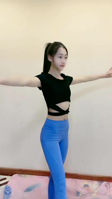 童小芯微密62W粉丝网红微密圈收费流出,VIP特权任您畅享