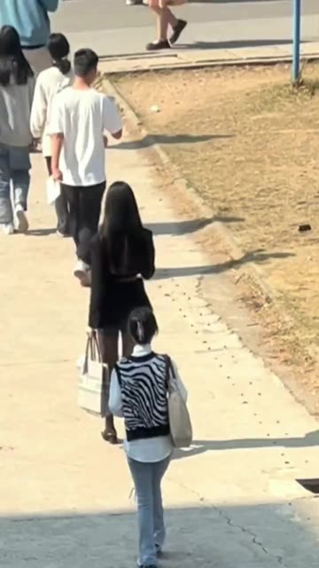 陈妮妮UNI微蜜圈飞机脸合集,网红的独特魅力再现