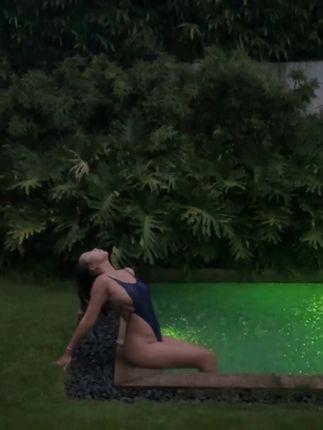 洁己u的粉丝互动及社交活动,了解她与粉丝的互动和社交活动