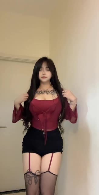 小艾根本吃不饱–微密圈写真&视频合集,独家内容首发