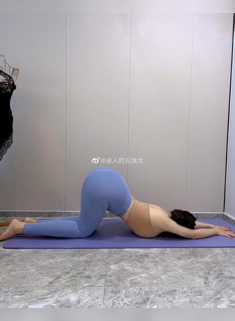 迷人的五姨太-微密圈美图集，完整下载