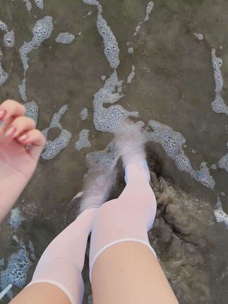 如何看待抖音网红可爱嘉的秘密微密圈资源,粉丝热议