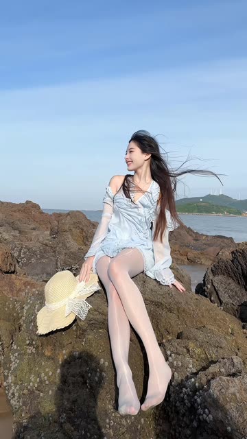 抖音小萌子微密圈最新作品(情趣内衣穿搭展示)
