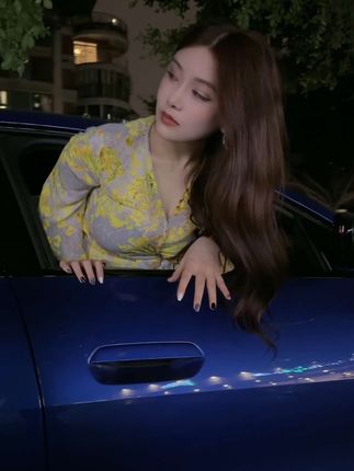 抖音网红奶雯的微密圈资源汇总引发争议,私密诱人内容惊艳呈现