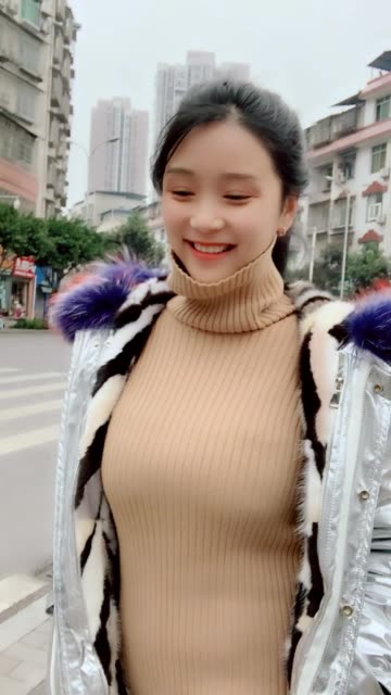 奶雯的微密圈清纯与诱惑交织,双重魅力等你来