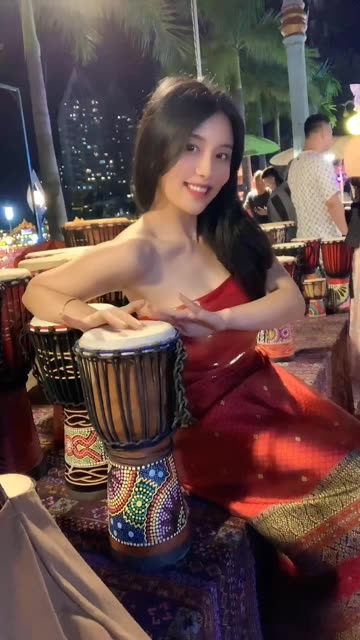 奶雯圈子最新套图，抖音奶雯微密照片合集最新视频