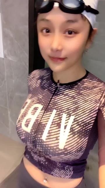探索奶雯微密圈的时尚穿搭,发现生活的精粹分享