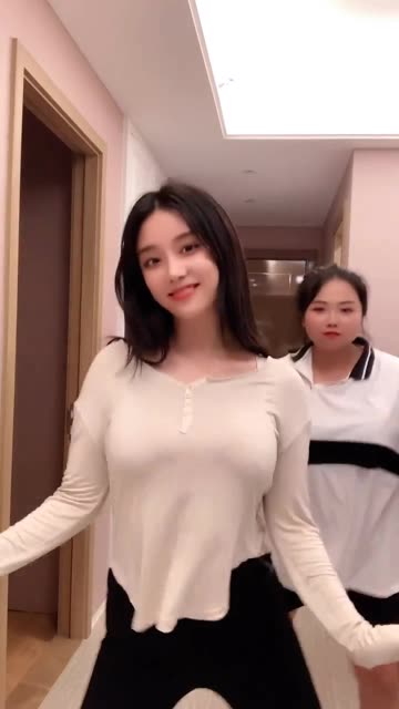 奶雯微密圈作品资源分享,时尚穿搭及生活方式的精粹展示