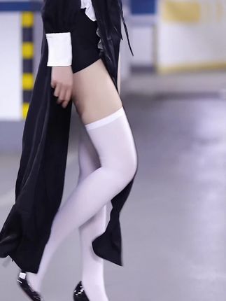 果儿Victoria弹钢琴,国际版TikTok太清凉