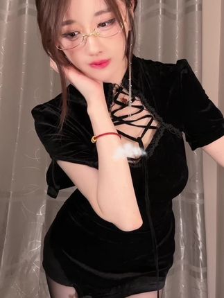 轩子巨二兔微密圈#VIP付费贴#,01月07日女仆装新作