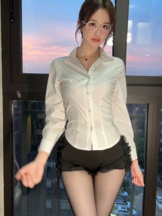 轩子巨二兔微密圈#VIP付费贴#,01月07日女仆装新作