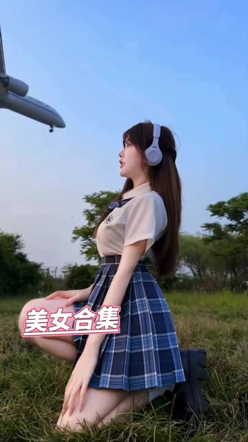 牛奶里的果汁微密圈套图，黑色套装的时尚潮流