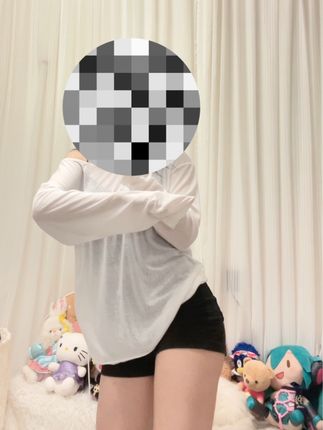 阿色微密圈最新作品分享,穿搭与颜值兼具