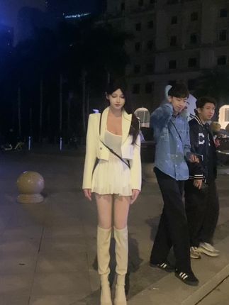 微密圈无欲无求的推土君,馨馨酱网红风采