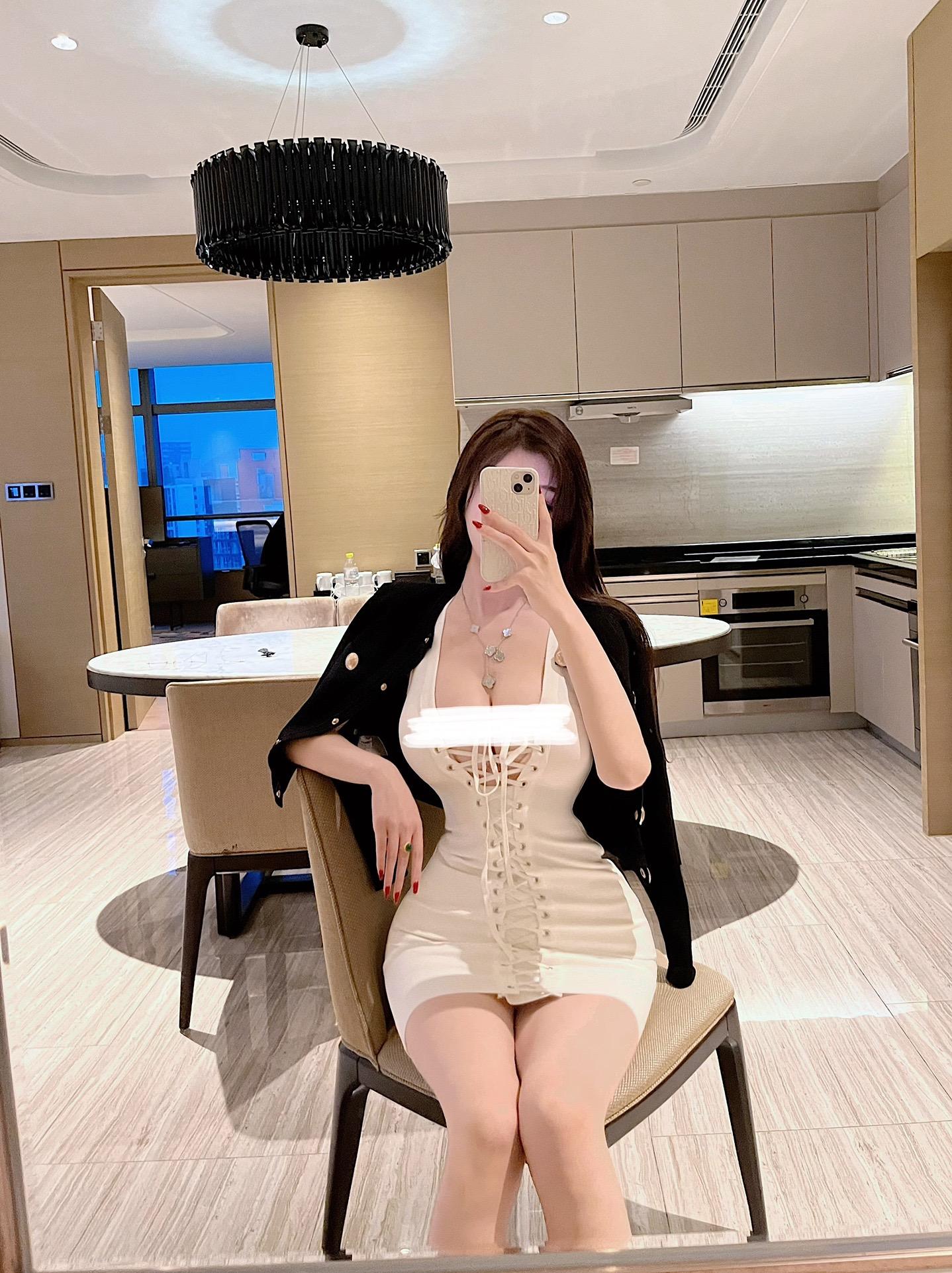 脸红Dearie和脸红MM,她们是同一个人吗?