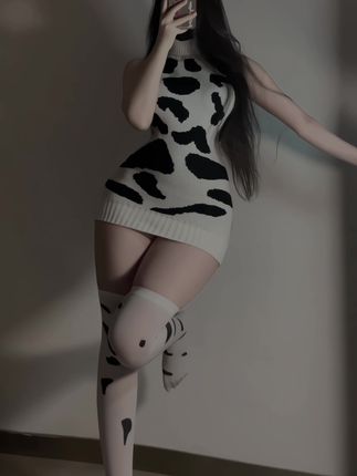 桃桃sama的甜美身材与迷人笑容,微密圈中的女神风采